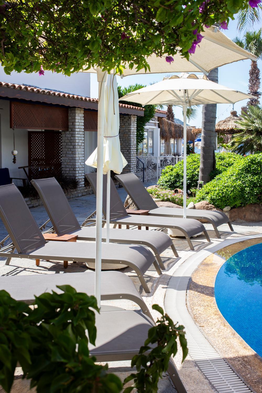 Uzhan Beach Hotel Bitez Buitenkant foto