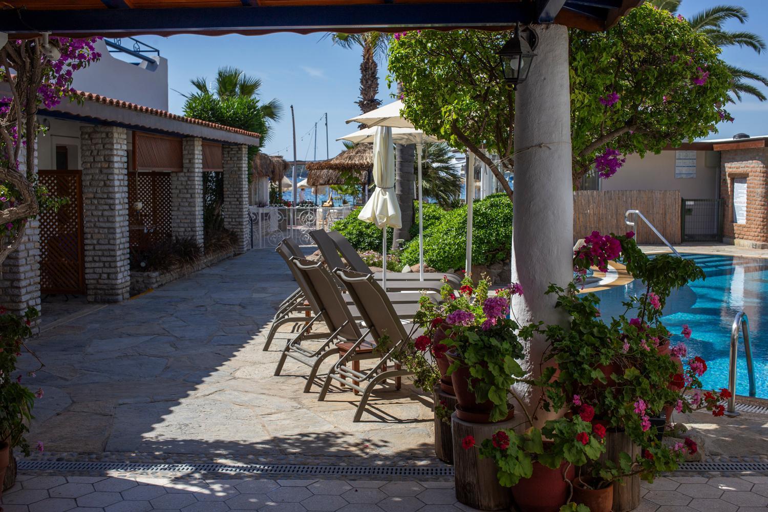 Uzhan Beach Hotel Bitez Buitenkant foto