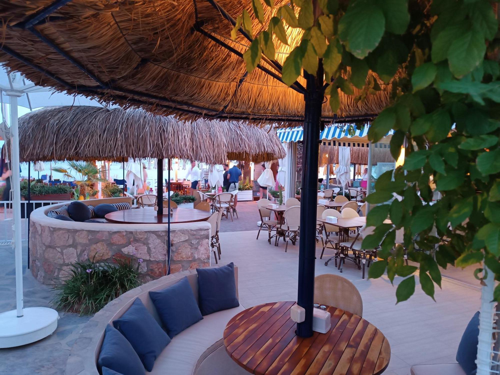 Uzhan Beach Hotel Bitez Buitenkant foto
