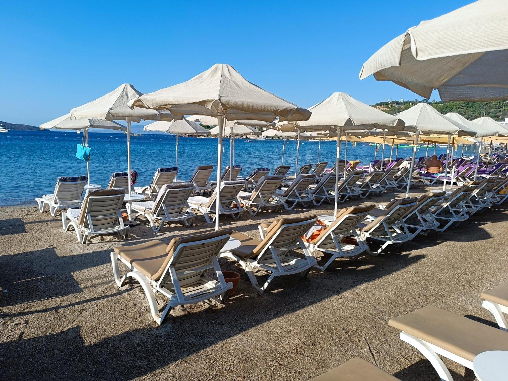 Uzhan Beach Hotel Bitez Buitenkant foto