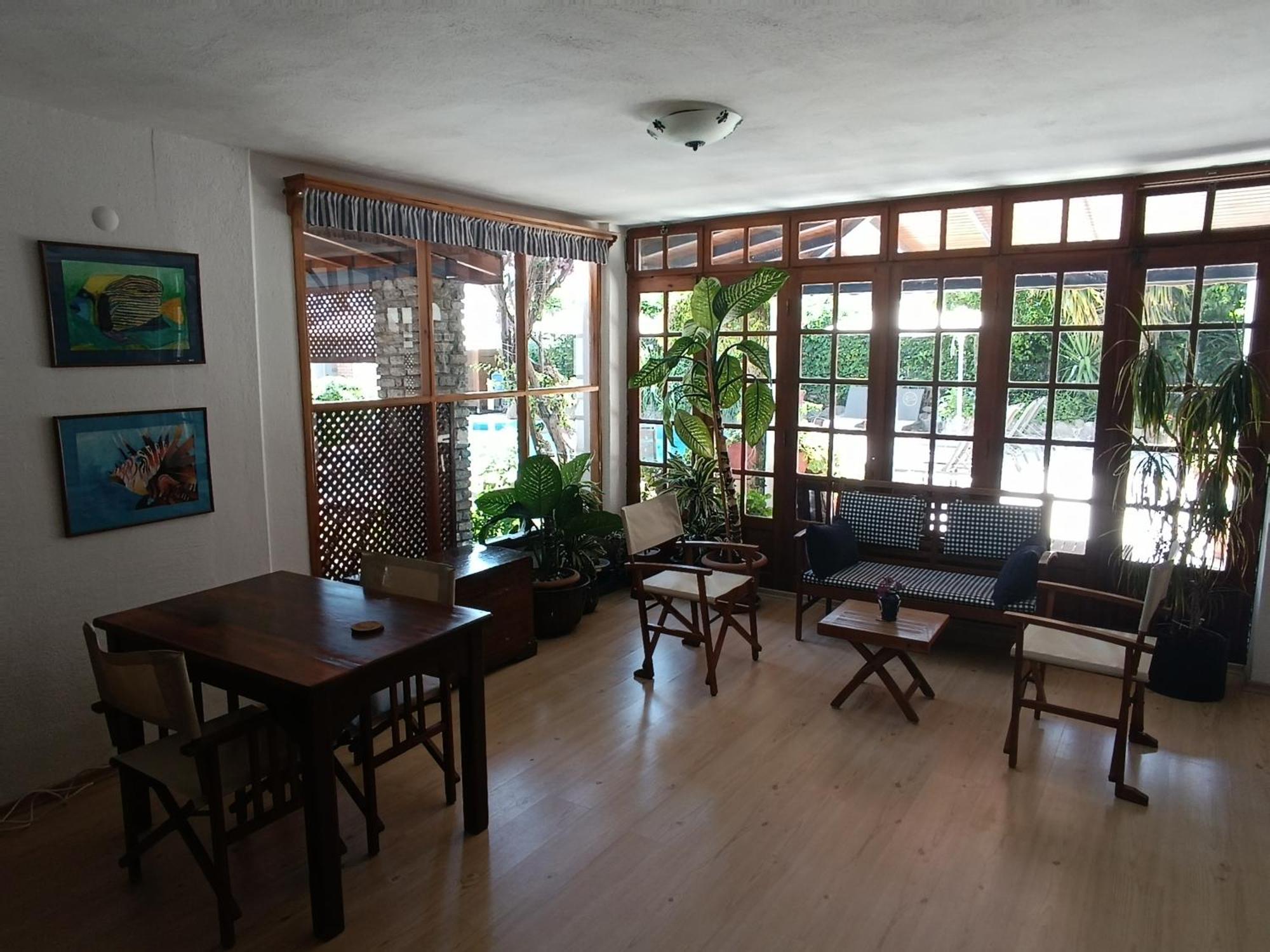 Uzhan Beach Hotel Bitez Buitenkant foto
